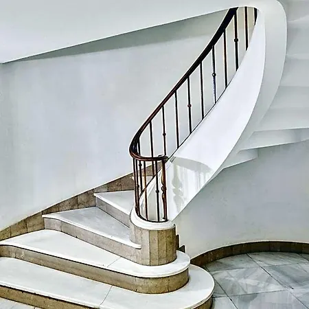 Astoria Отель 3*