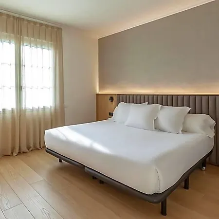 Astoria Отель 3*