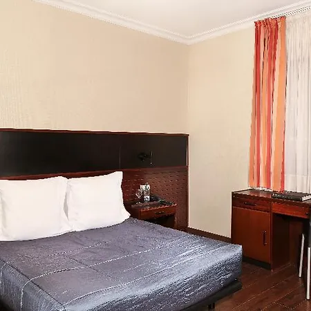 Astoria Szálloda 3*