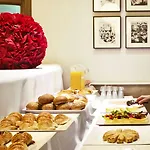 Astoria Hotel 3*